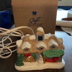 Avon Santa Town Reindeer Lodge